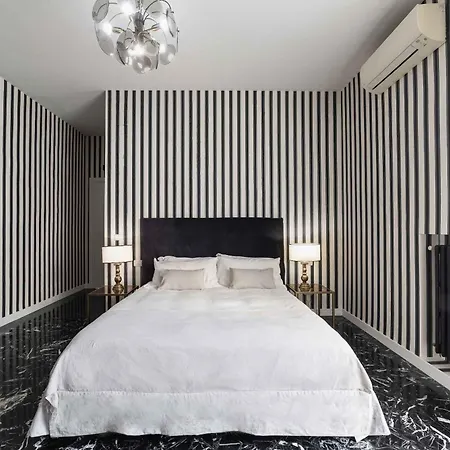 Aida Luxury Penthouse * باري